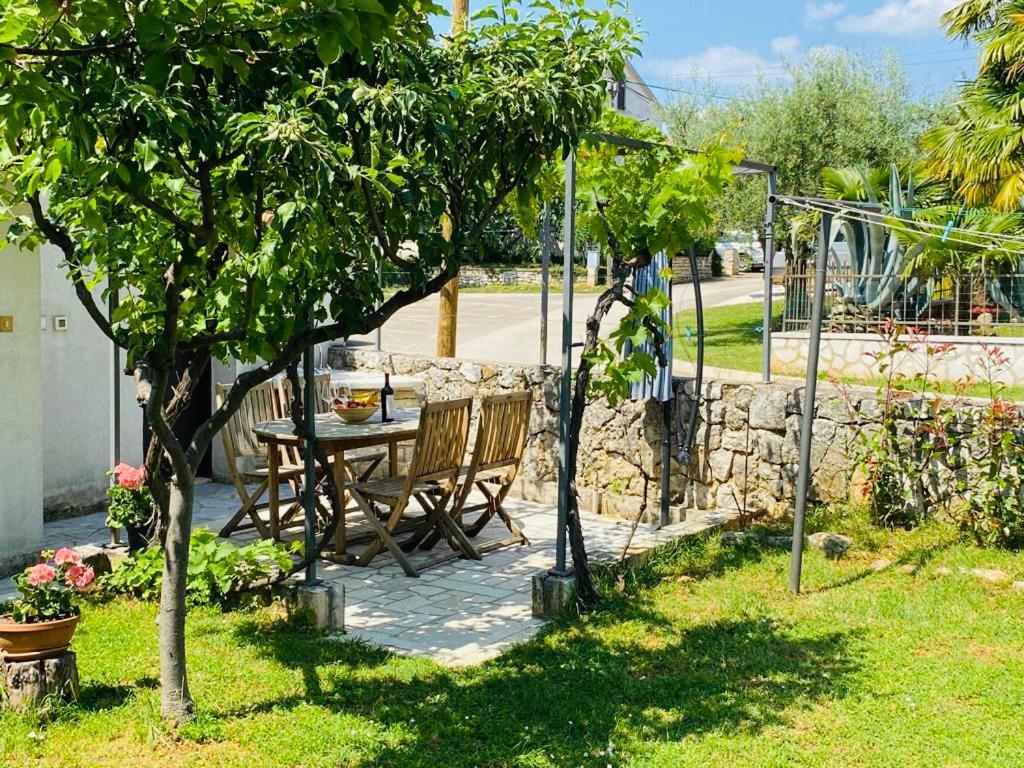 Apartmani Ana Borovac فونتانا المظهر الخارجي الصورة
