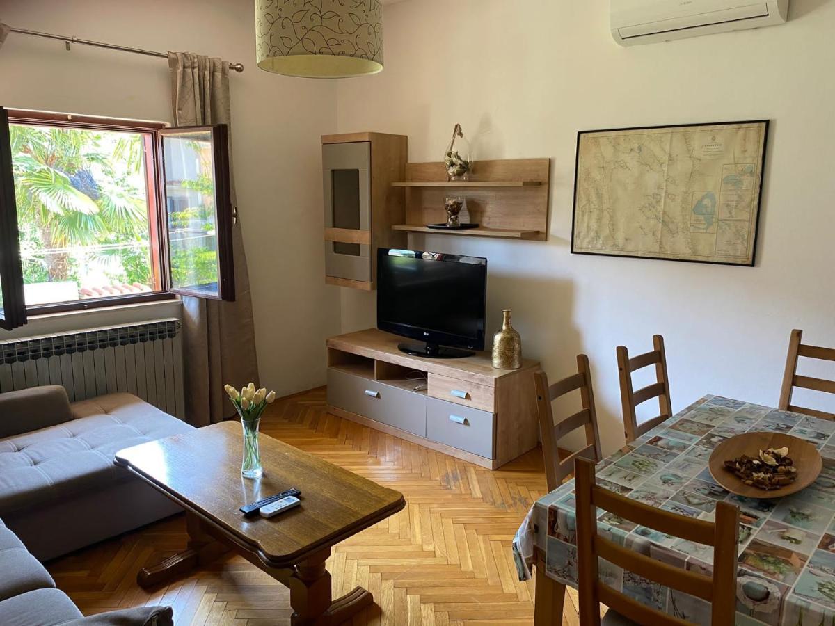 Apartmani Ana Borovac فونتانا المظهر الخارجي الصورة